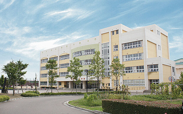 鳥屋野小学校(約1,200m)