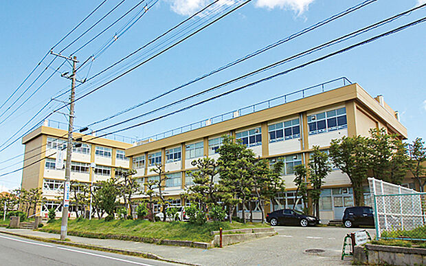 上山中学校(約2,380m)