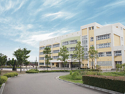 鳥屋野小学校 940ｍ