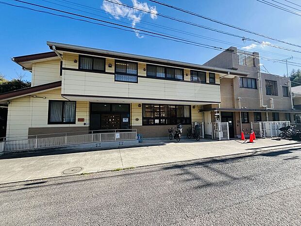 自由学園幼児生活団幼稚園(約600m)