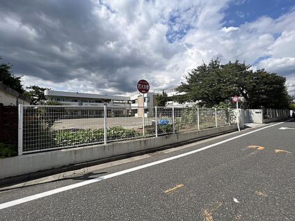 向南幼稚園 700ｍ(徒歩9分)