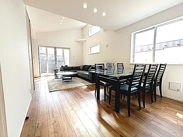 リビングダイニング