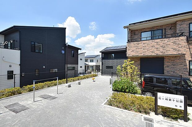 現地街並み写真(2025年7月撮影)