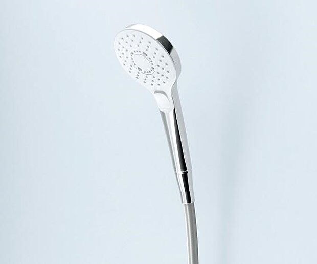 【コンフォートウェーブクリックシャワー】ウエーブ＆スプレー2つの水流で、軽快な刺激のある浴び心地と節水を実現。