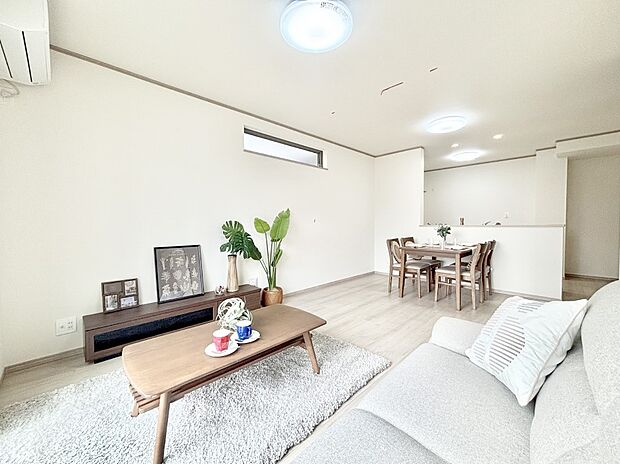 住む方の個性が引き出される、インテリアを考えるのが楽しみなリビングです！ 