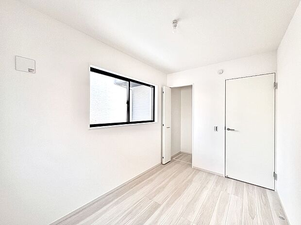 収納が充実しているので、居住スペースを広く使えます。 