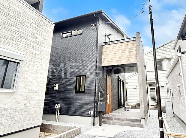 上質感あふれる外観デザイン。魅力の住まいを実現。 