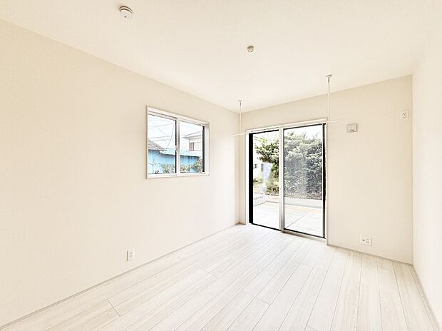 爽やかな日差しがお部屋全体を優しく包み込んでくれます