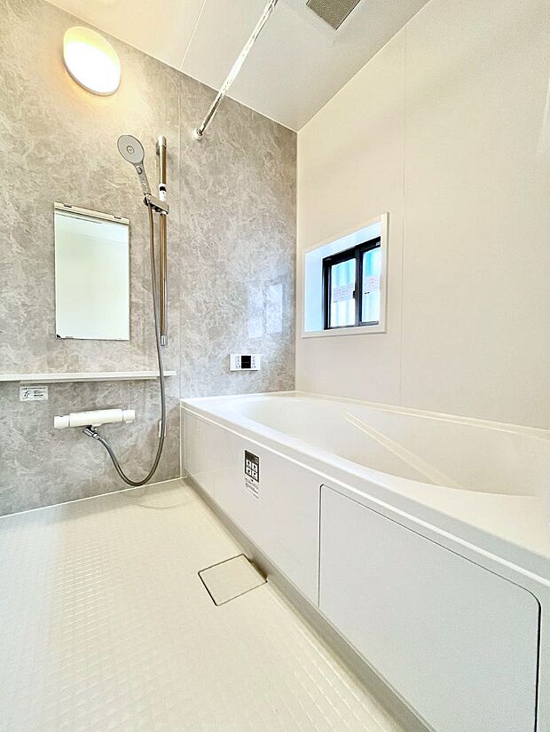 一日の疲れを癒やす大切なバスタイム。ゆっくりとお風呂を楽しんで疲れをとりたいですね!