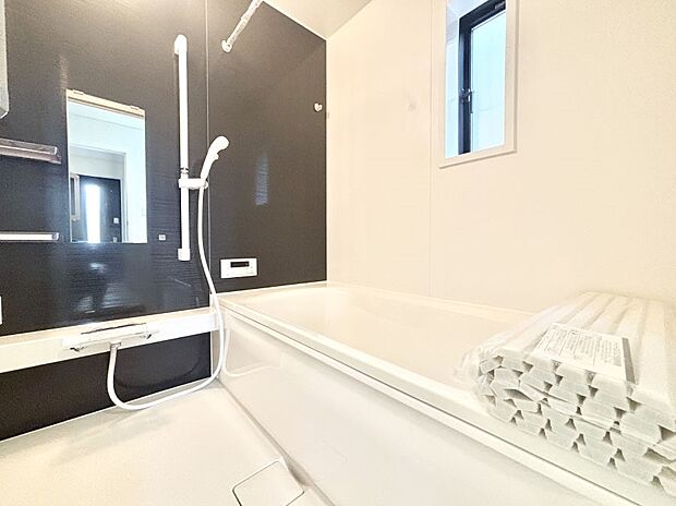 落ち着いた雰囲気でゆっくりお寛ぎいただけるバスルーム