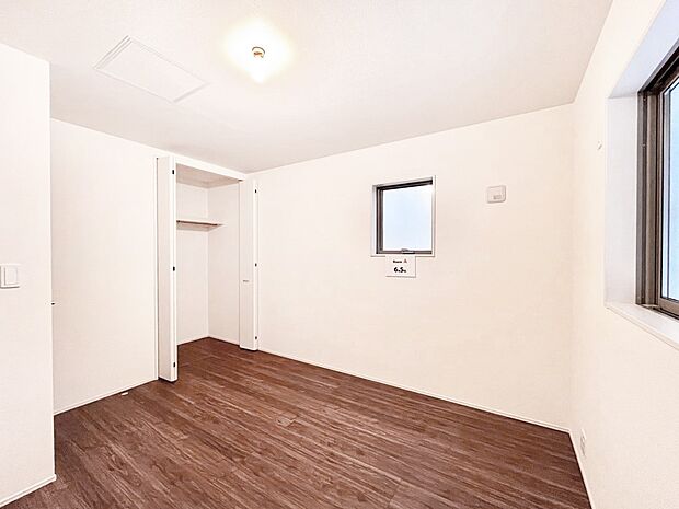 ナチュラルなフローリングはどんなインテリアにもマッチ。  