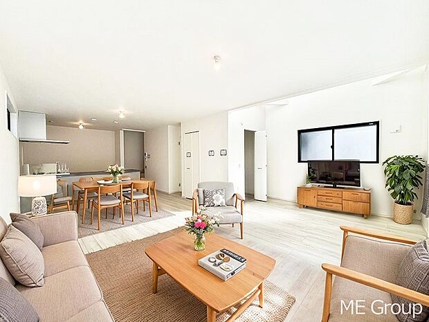 落ち着いた雰囲気のＬＤＫは家族みんなの快適空間※家具はCGです