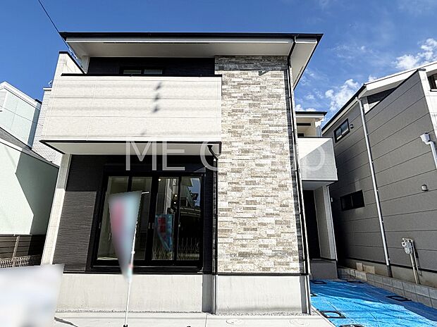 たっぷりの陽光と心地よい風が舞い込む住まい