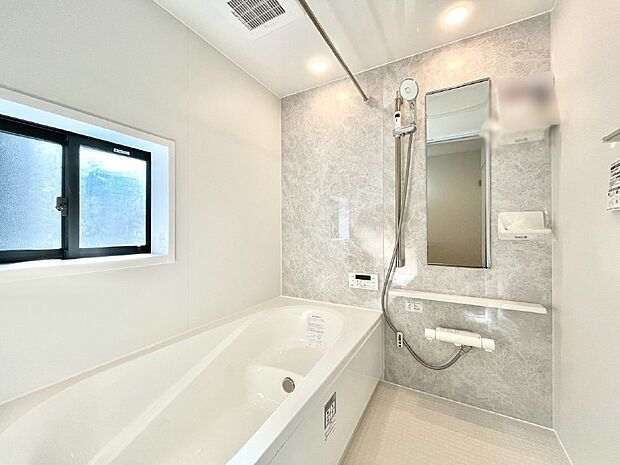 落ち着いた雰囲気でゆっくりお寛ぎいただけるバスルーム