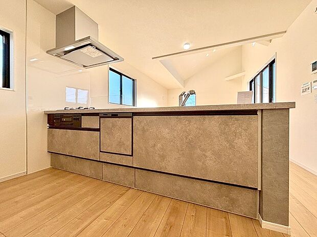 ゆとりあるキッチンではご家族と楽しくお料理ができます。