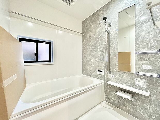 落ち着いた雰囲気でゆっくりお寛ぎいただけるバスルーム