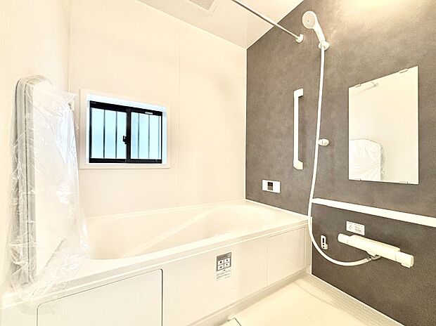 落ち着いた雰囲気でゆっくりお寛ぎいただけるバスルーム