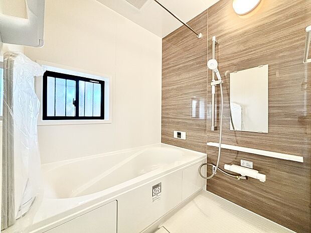 落ち着いた雰囲気でゆっくりお寛ぎいただけるバスルーム