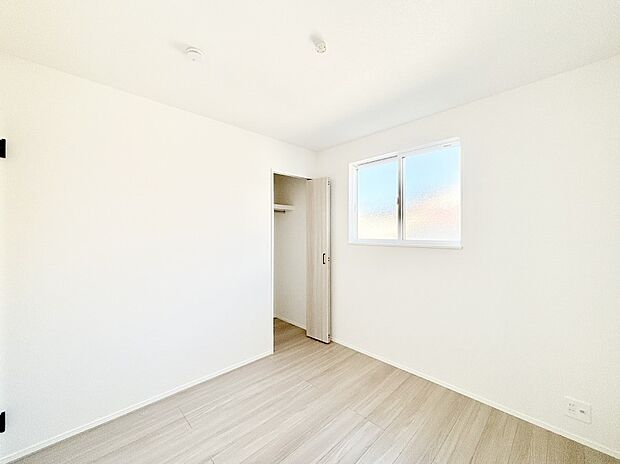 収納が充実しているので、居住スペースを広く使えます。 