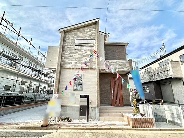 洗練された外観、上質な住空間が広がる室内は永く安心して過ごせる住居です。 　