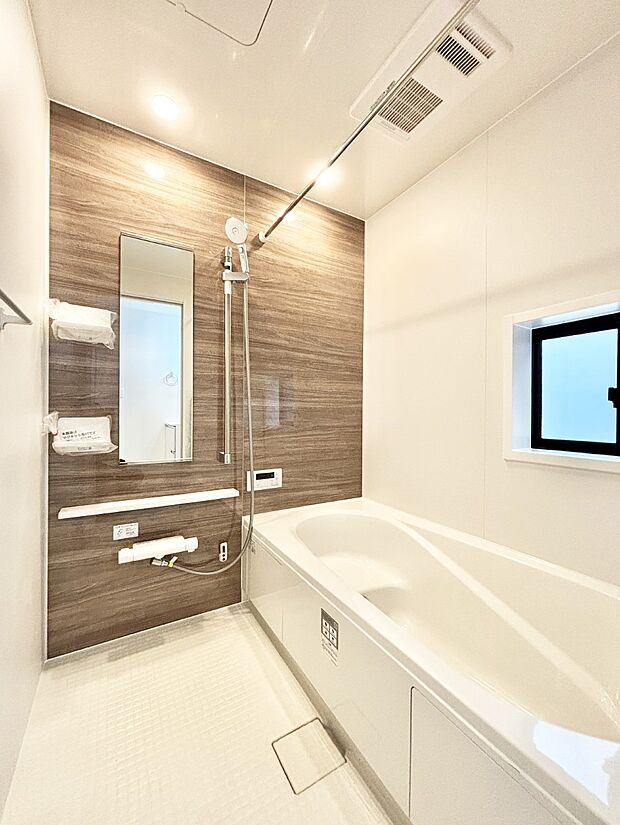 落ち着いた雰囲気でゆっくりお寛ぎいただけるバスルーム