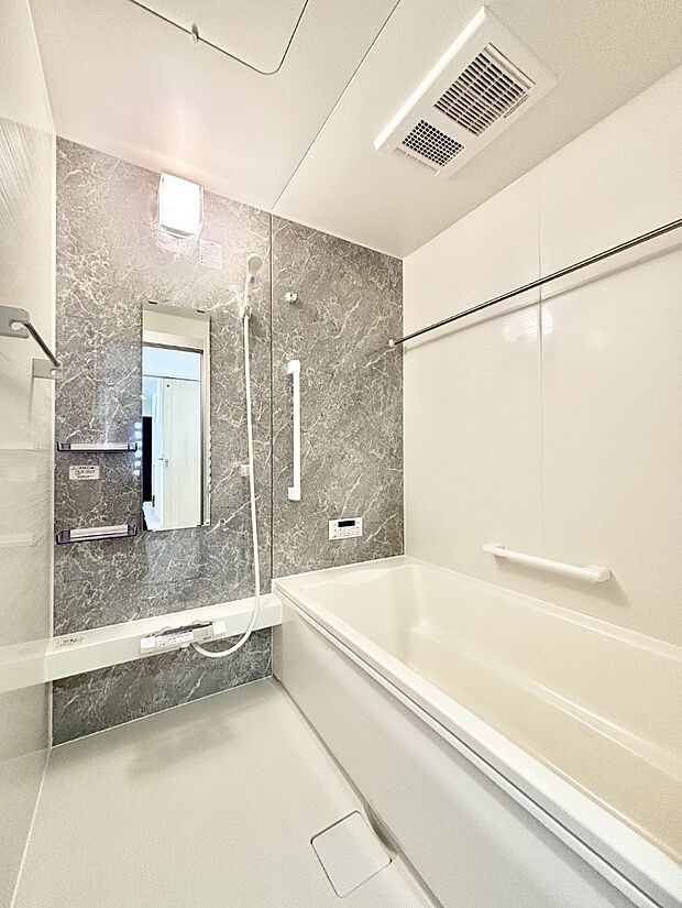 一日の疲れを癒やす大切なバスタイム。ゆっくりとお風呂を楽しんで疲れをとりたいですね！  