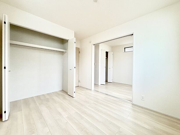 収納が充実しているので、居住スペースを広く使えます。 