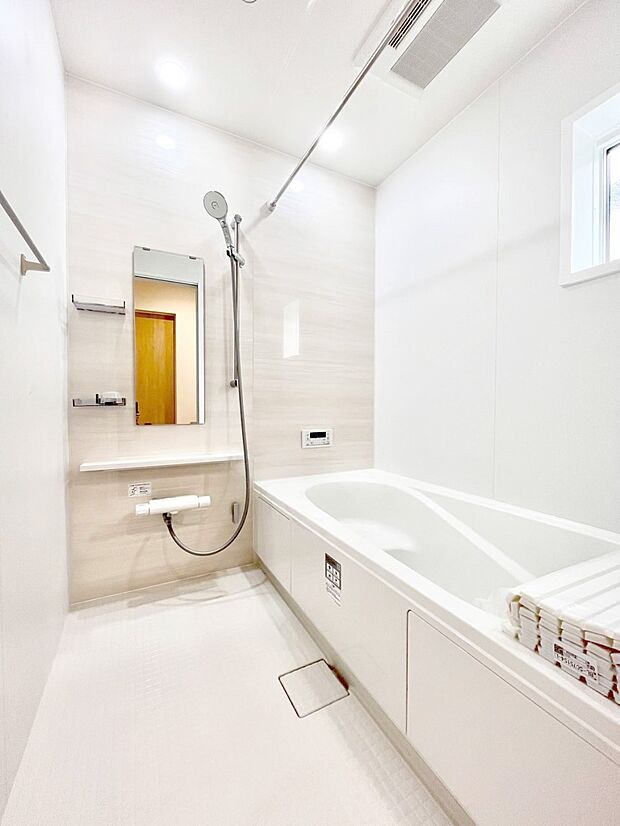 落ち着いた雰囲気でゆっくりお寛ぎいただけるバスルーム