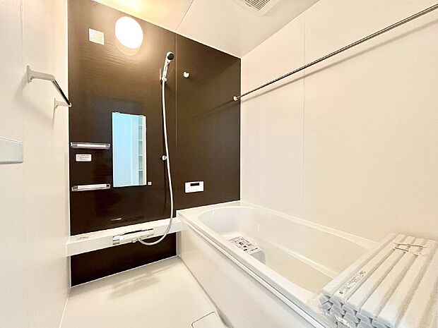 落ち着いた雰囲気でゆっくりお寛ぎいただけるバスルーム