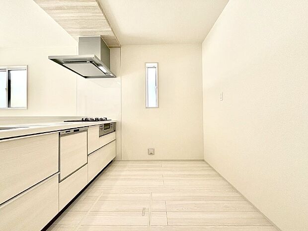 ゆとりあるキッチンではご家族と楽しくお料理ができます。