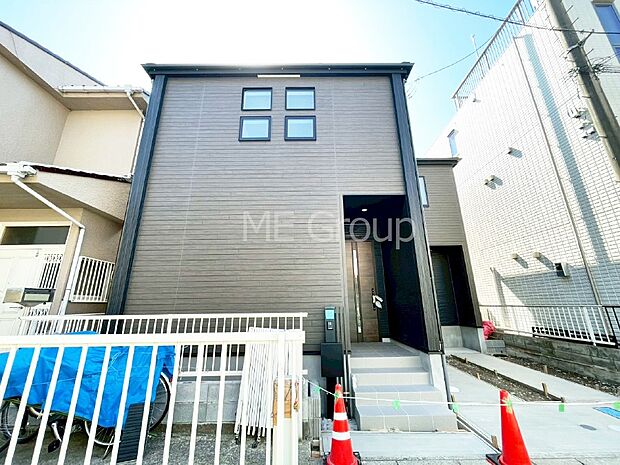 たっぷりの陽光と心地よい風が舞い込む住まい