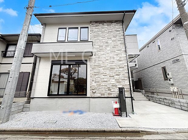 洗練された外観、上質な住空間が広がる室内は永く安心して過ごせる住居です。