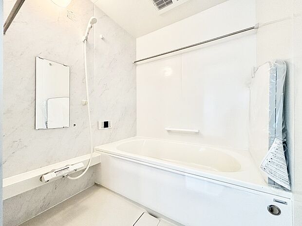 落ち着いた雰囲気でゆっくりお寛ぎいただけるバスルーム