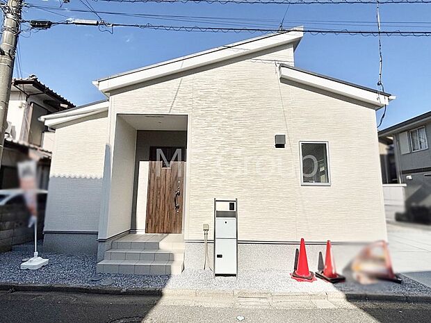 上質感あふれる外観デザイン。魅力の住まいを実現。