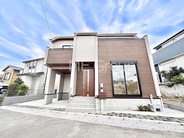 たっぷりの陽光と心地よい風が舞い込む住まい