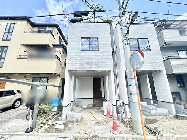 たっぷりの陽光と心地よい風が舞い込む住まい