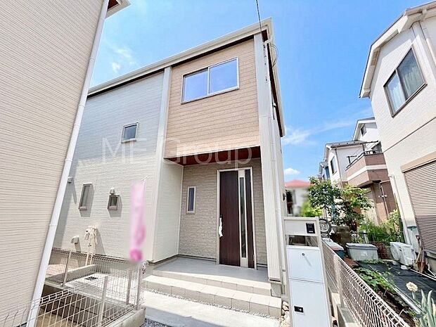 たっぷりの陽光と心地よい風が舞い込む住まい