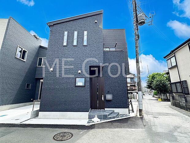 たっぷりの陽光と心地よい風が舞い込む住まい