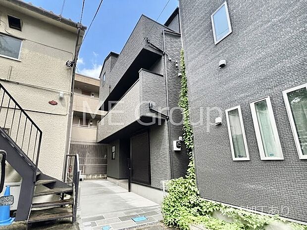たっぷりの陽光と心地よい風が舞い込む住まい
