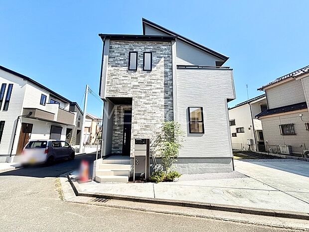 上質感あふれる外観デザイン。魅力の住まいを実現。 