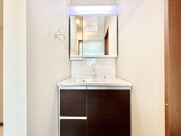 【洗面台・洗面所】収納力と機能性に優れた洗面化粧台