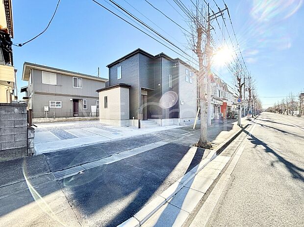 【前面道路含む現地写真】堂々完成！！ ここから始まる新生活を応援いたします！ 