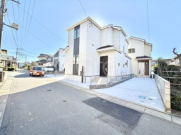【前面道路含む現地写真】堂々完成！！ ここから始まる新生活を応援いたします！ 