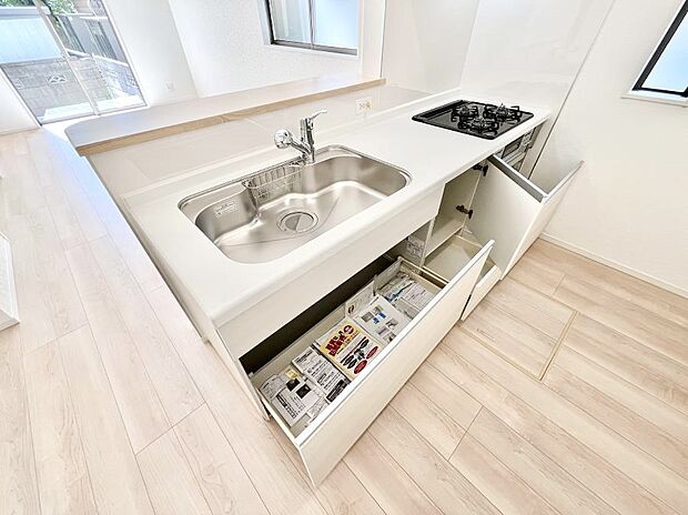 【その他設備(スライド収納)】使いやすさを優先したスライド式収納タイプ！