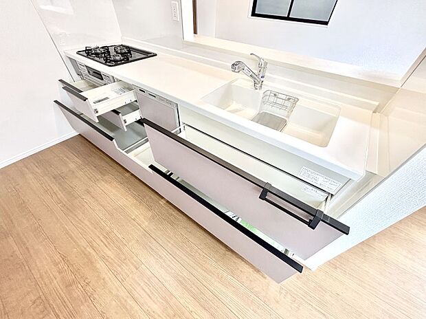 【その他設備(スライド収納)】使いやすさを優先したスライド式収納タイプ!