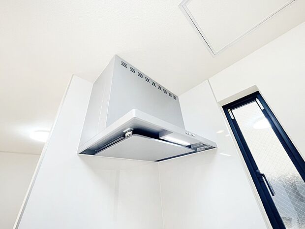 【レンジフード】基本的なお手入れはフィルターのみ！お手入れのしやすさも魅力です。