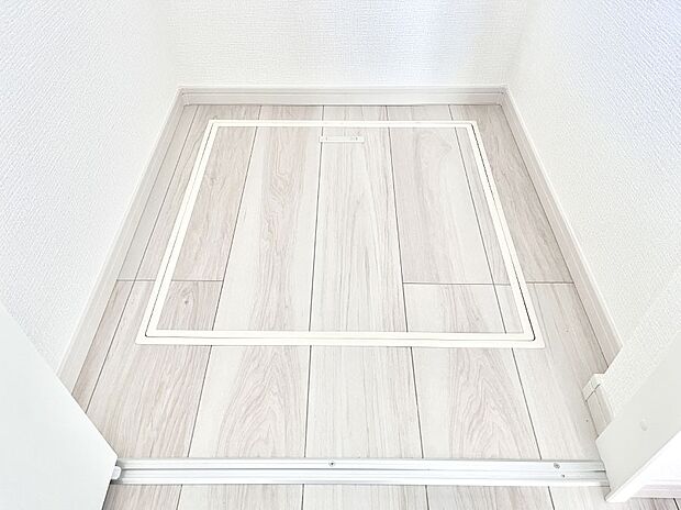 【その他設備(床下収納)】床下収納付き！日用品・非常用品の収納にも大活躍。