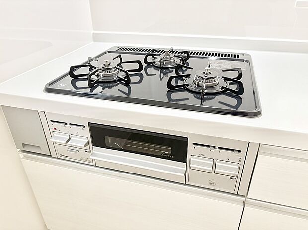 【その他設備(ガスコンロ)】三口ガスコンロでお料理が一気にはかどりそう  