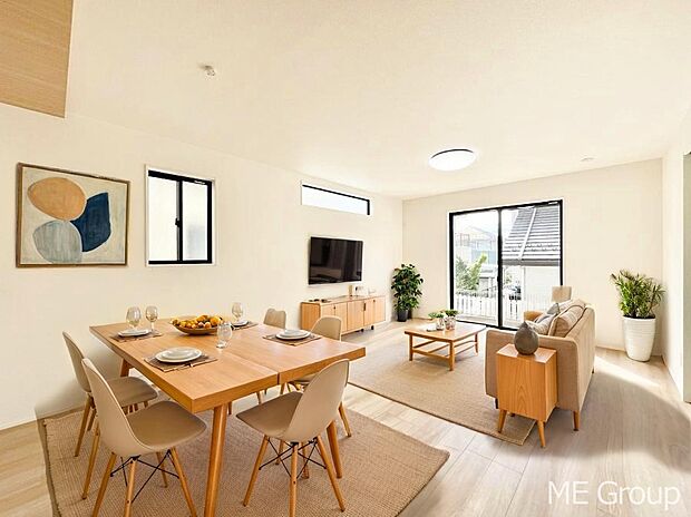 【リビング】ご家族の賑やかな話し声で包まれる明るいリビング ※家具はCGです