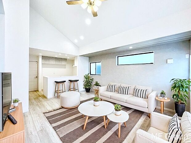 【リビング】落ち着いた雰囲気のLDKは家族みんなの快適空間 ※家具はCGです